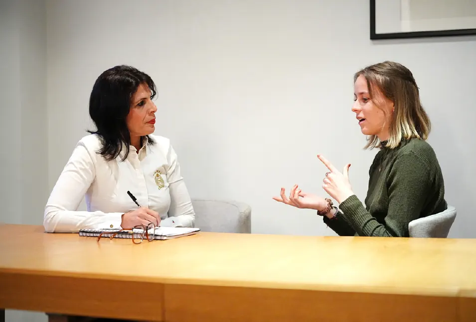 naima drissi présentation-Naima Drissi-Profession'ailes-Coach certifié-Coaching professionnel et personnel-accompagnement entreprise-Clermont-Ferrand